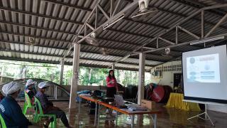 4. อบรมเชิงปฏิบัติการพัฒนาน้ำพริก หนองตาเรือ วันที่ 22 มิถุนายน 2564 และวันที่ 25 มิถุนายน 2564 ณ บ้านหนองตาเรือ ตำบลวังหิน อำเภอเมือง จังหวัดตาก